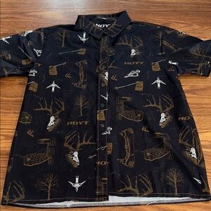 NWOT Hoyt Archery Men’s Small Herd Bull Performance Black Button Up Casual